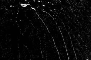 玻璃上的雨水珠 黑幕叠加 变亮抠像 视频特效 抠手机特效图片