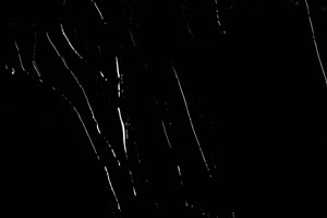 玻璃上的雨水珠9 黑幕叠加 变亮抠像 视频特效手机特效图片